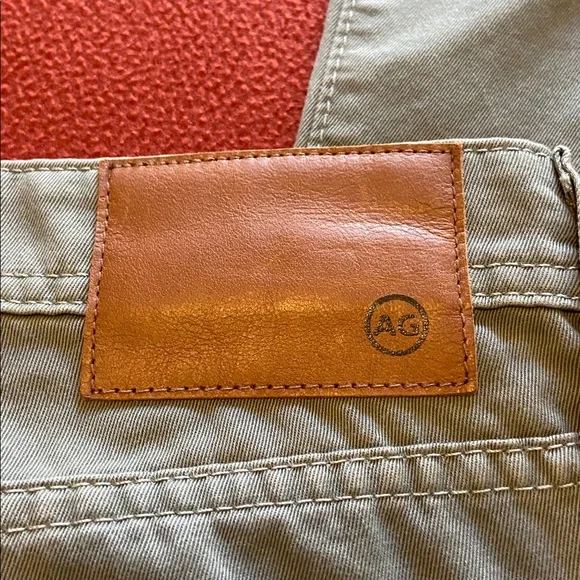 AG Jeans The Graduate. Men's 34R.